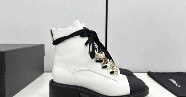 2025FW レディース ブーツ CHANEL シャネル 限定発売冬季コレクション 商品画像 11