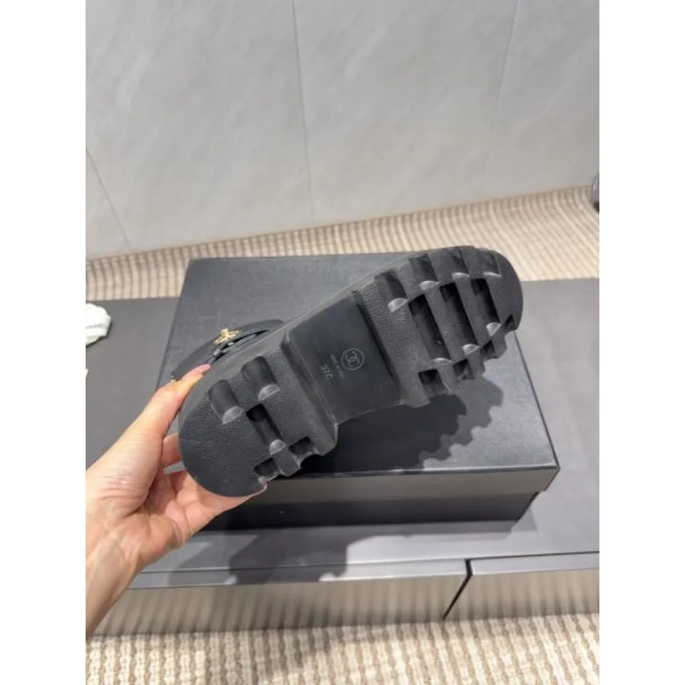 2025FW 大人カジュアルに最適 CHANEL シャネル ブーツ 商品画像 10