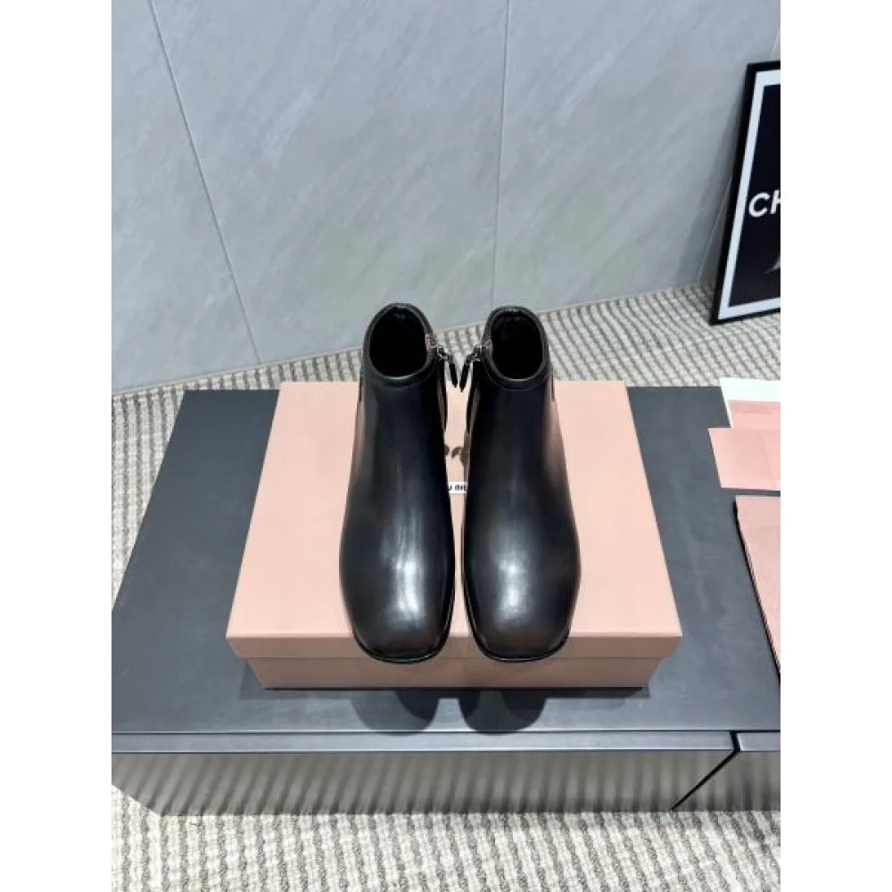 2025FW レディース ブーツ MIU MIU ミュウミュウ 大人女性にぴったりの上品ブーツ 商品画像 3
