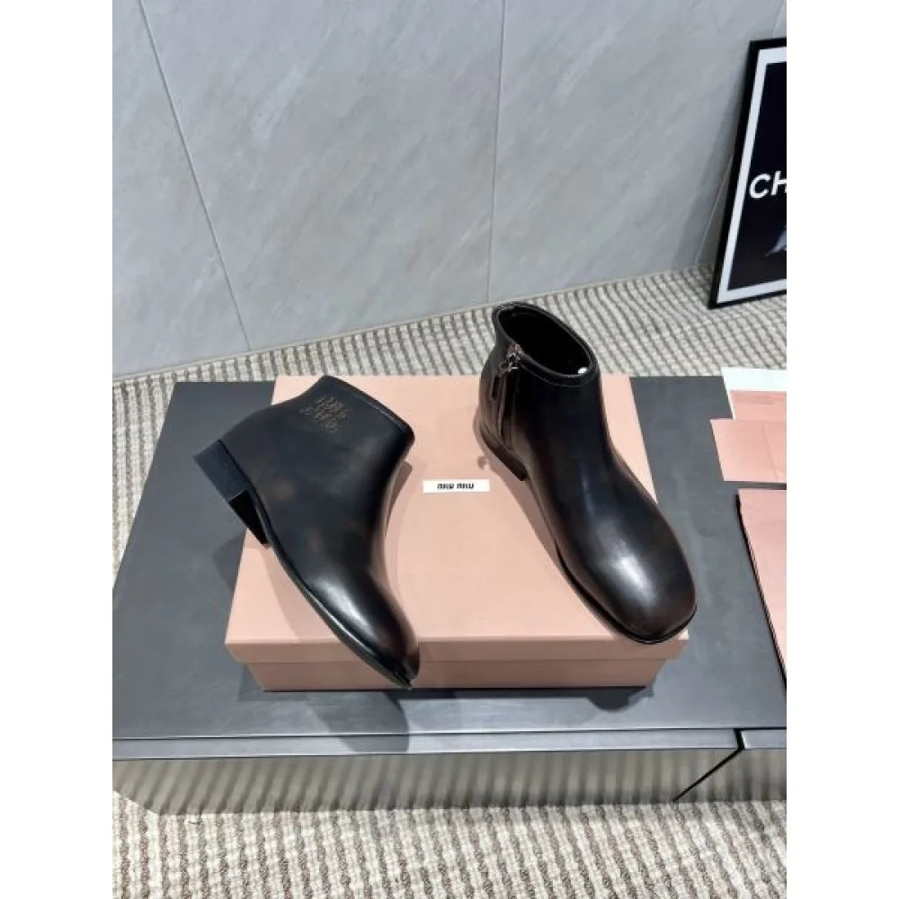 2025FW レディース ブーツ MIU MIU ミュウミュウ 大人女性にぴったりの上品ブーツ 商品画像 5