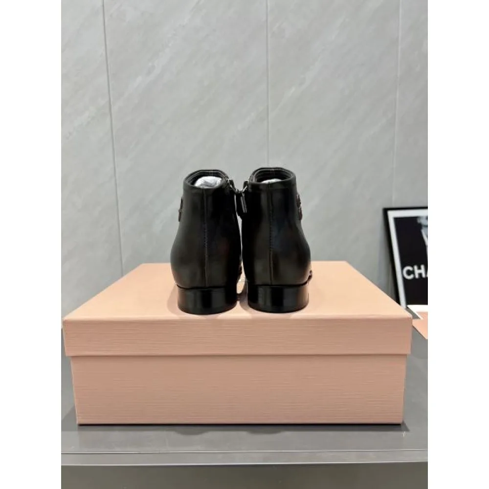 2025FW レディース ブーツ MIU MIU ミュウミュウ 大人女性にぴったりの上品ブーツ 商品画像 8
