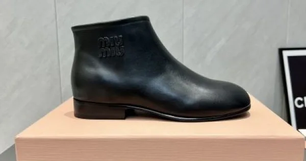 2025FW レディース ブーツ MIU MIU ミュウミュウ 大人女性にぴったりの上品ブーツ 商品画像 11