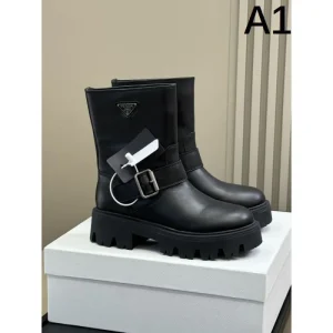 2025FW レディース ブーツ PRADA プラダ 一目置かれる秋冬最新トレンドブーツ 商品画像 1