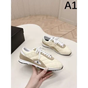 2025FW 秋冬新作で即完売必至 雑誌掲載 CHANEL シャネル スニーカー 商品画像 1