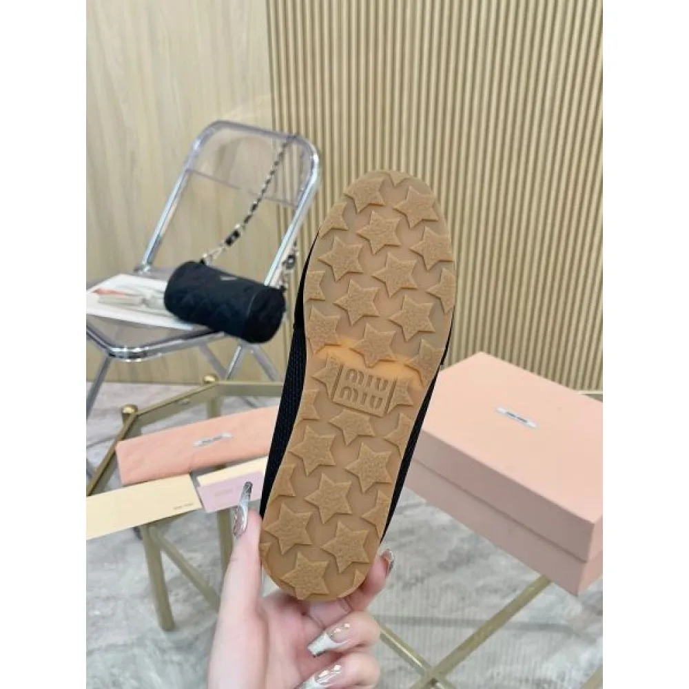 2025SS MIU MIU ミュウミュウ 話題沸騰中 レディース用 スニーカー 商品画像 9