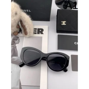 2025FW サングラス CHANEL シャネル どんなシーンにもマッチする万能デザイン 商品画像 1