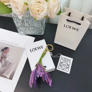 2025SS キーホルダー LOEWE ロエベ 夏の新作続々登場 話題のキーホルダー 商品画像 1