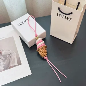 2025SS キーホルダー LOEWE ロエベ 爆発的人気!今季定番の高級感キーホルダー 商品画像 1