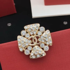 2026新品 ブローチ CHANEL シャネル 大人買い続出の注目モデル 商品画像 1