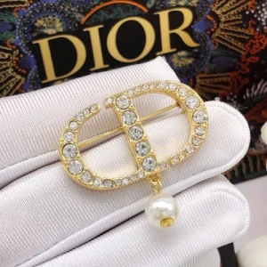2026新品 ブローチ DIOR ディオール 一気におしゃれ上級者になれる 商品画像 1