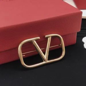 2026新品 ブローチ VALENTINO ヴァレンティノ きれいめ印象を演出する逸品 商品画像 1