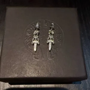 2026新品 イヤリング CHROME HEARTS クロムハーツ 高レビューアイテム!買うなら今 商品画像 1