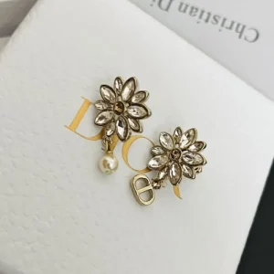 2026新品 イヤリング DIOR ディオール 印象に残る独特なデザイン 商品画像 1