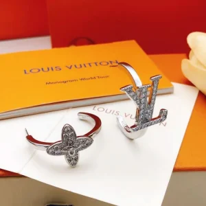 2026新品 イヤリング LOUIS VUITTON ルイヴィトン 売上ランキング1位の実力派 商品画像 1