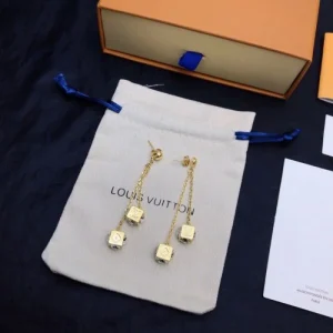 2026新品 イヤリング LOUIS VUITTON ルイヴィトン 期間限定の激安セール開催中 商品画像 1