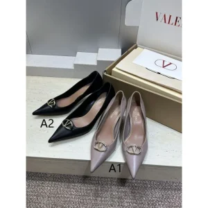 VALENTINO 2026春夏 ヴァレンティノ ハイヒール 上品カラーモデル 商品画像 1