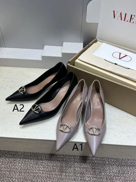 VALENTINO 2026春夏 ヴァレンティノ ハイヒール 上品カラーモデル 商品画像 10