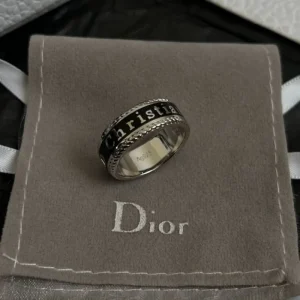 2026新品 リング DIOR ディオール きれいめな印象で着こなせる新作 商品画像 1