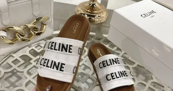 2026新作 サンダル CELINE セリーヌ 魅力溢れる高級感ラグジュアリー仕様 商品画像 11
