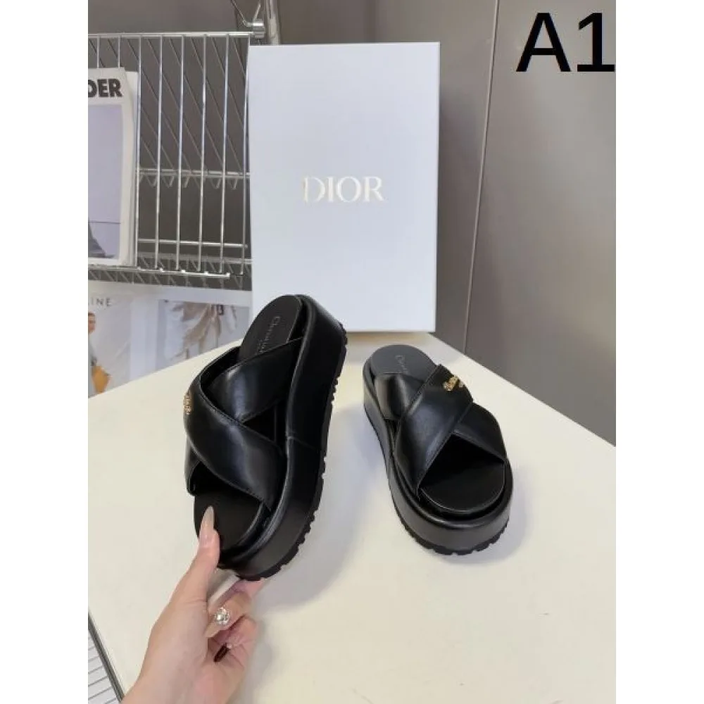 2026新作 サンダル DIOR ディオール 雑誌掲載 話題の春夏新作 商品画像 1
