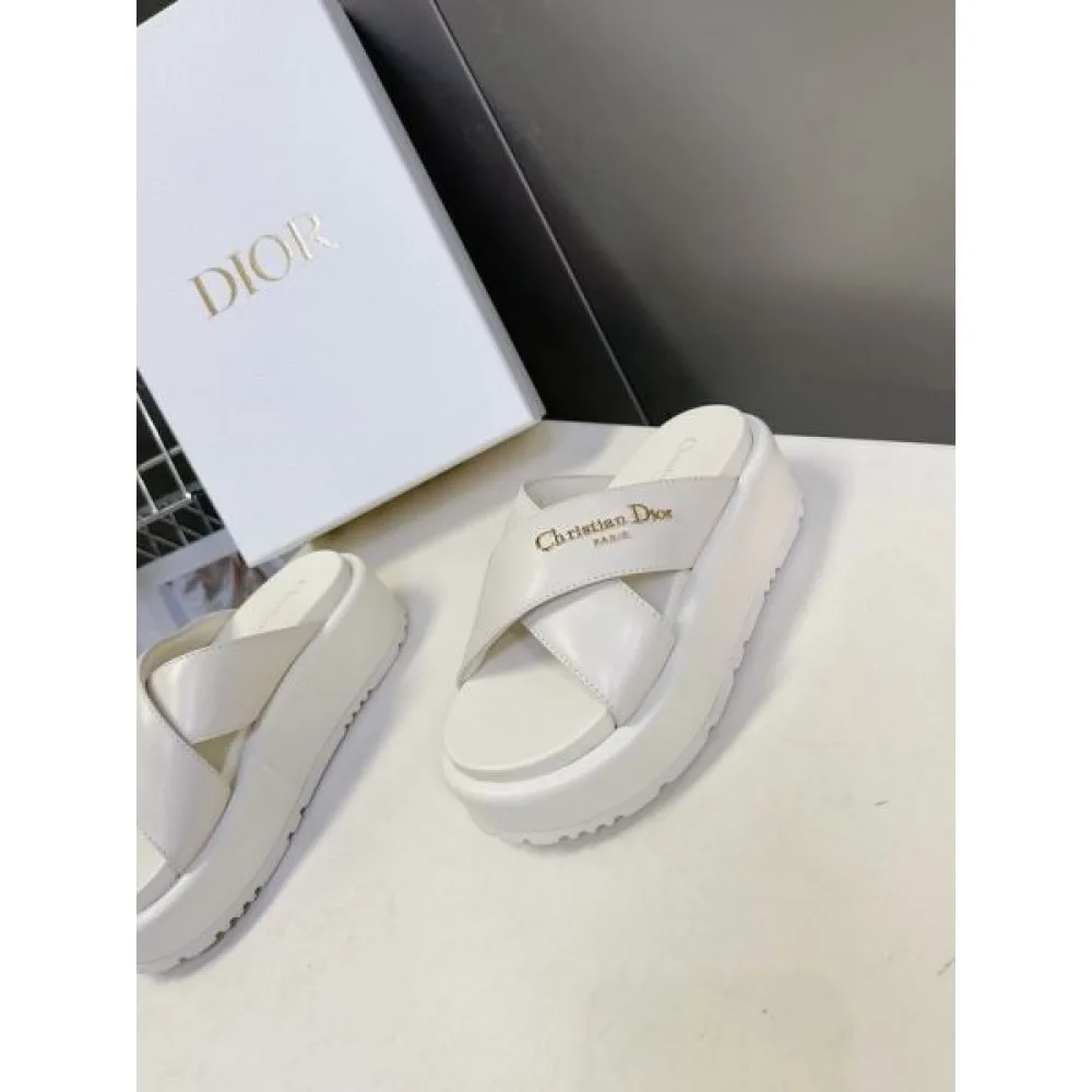 2026新作 サンダル DIOR ディオール 雑誌掲載 話題の春夏新作 商品画像 5