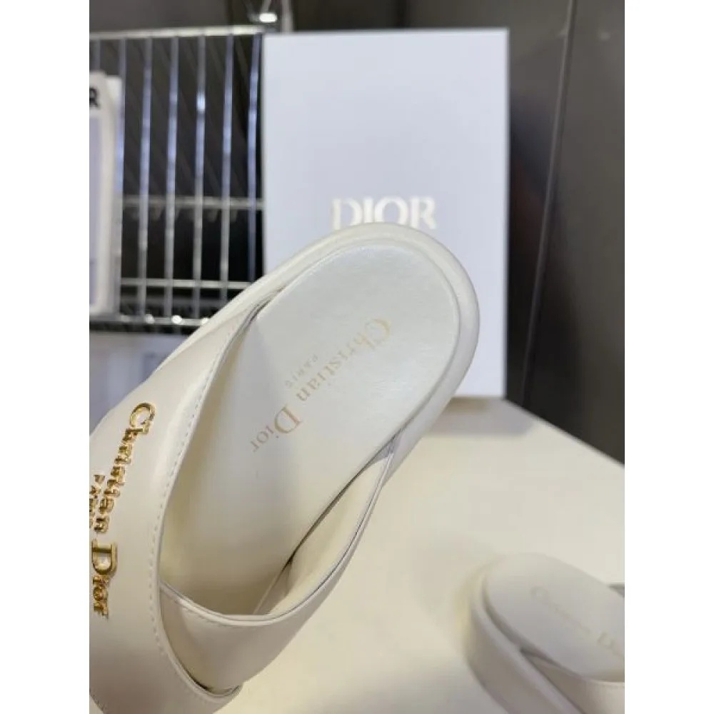 2026新作 サンダル DIOR ディオール 雑誌掲載 話題の春夏新作 商品画像 6