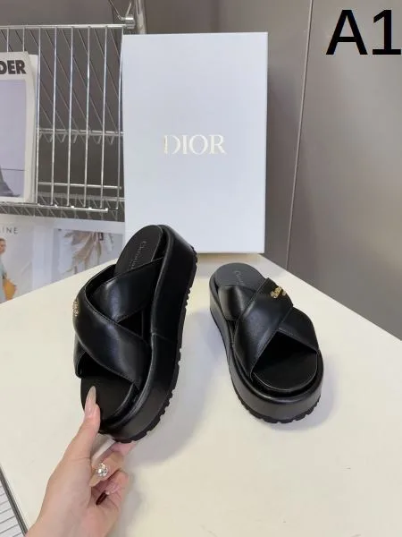 2026新作 サンダル DIOR ディオール 雑誌掲載 話題の春夏新作 商品画像 9