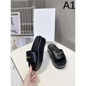 2026新作 サンダル DIOR ディオール 限定入荷 特別SALE注目商品 商品画像 1