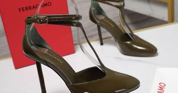2026新作 サンダル FERRAGAMO フェラガモ 上級者向け 洗練ラグジュアリー 商品画像 11