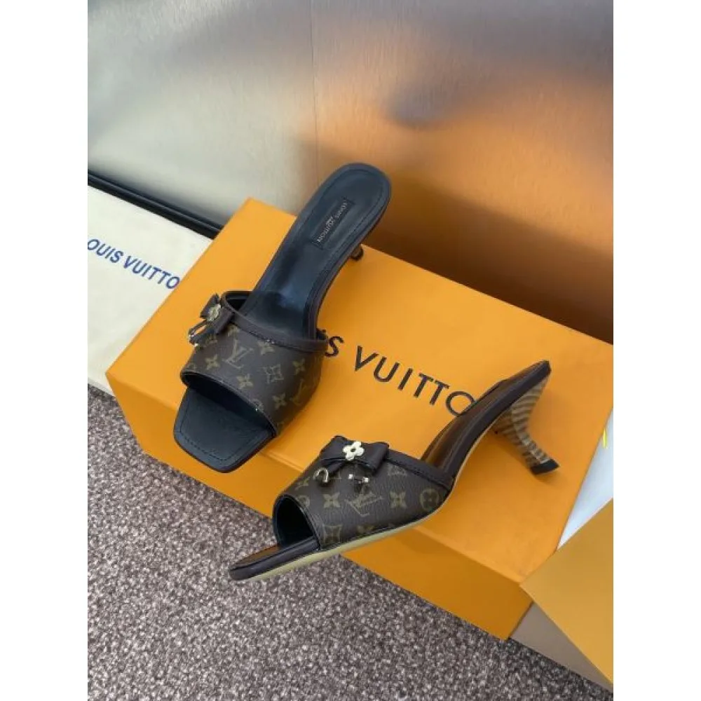 LOUIS VUITTON 2026新作 ルイヴィトン サンダル・ミュール 大人カジュアルスタイル 商品画像 4