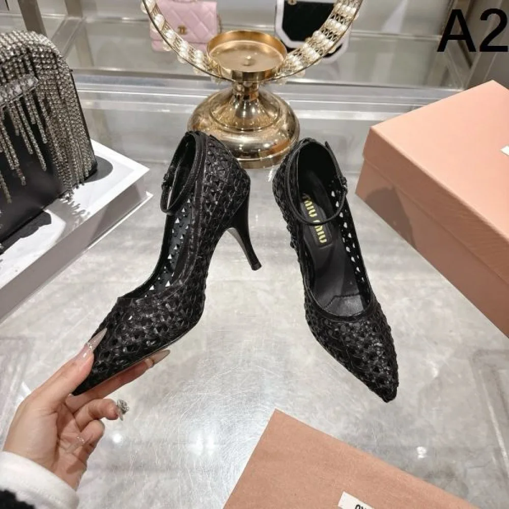 2026新作 サンダル MIU MIU ミュウミュウ 今季最注目 トレンド最前線 商品画像 2