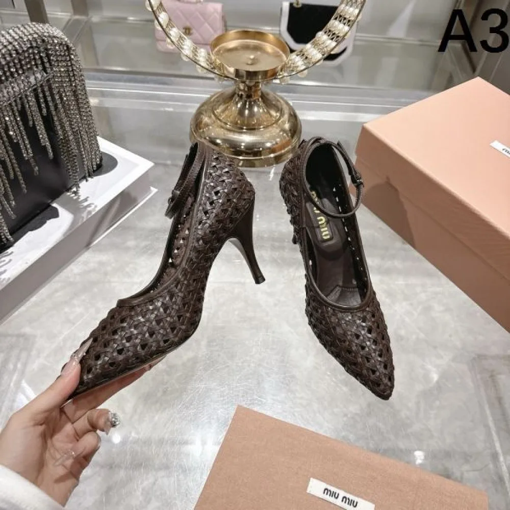 2026新作 サンダル MIU MIU ミュウミュウ 今季最注目 トレンド最前線 商品画像 3