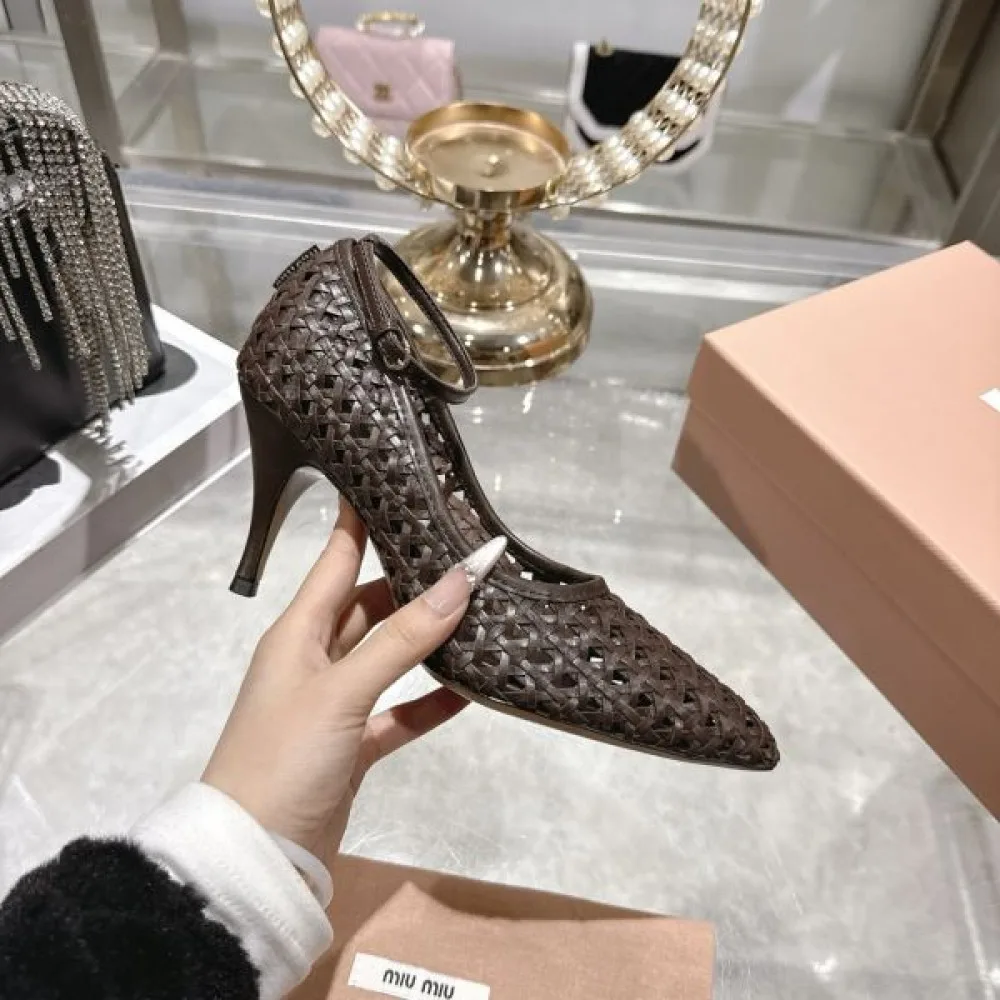 2026新作 サンダル MIU MIU ミュウミュウ 今季最注目 トレンド最前線 商品画像 6