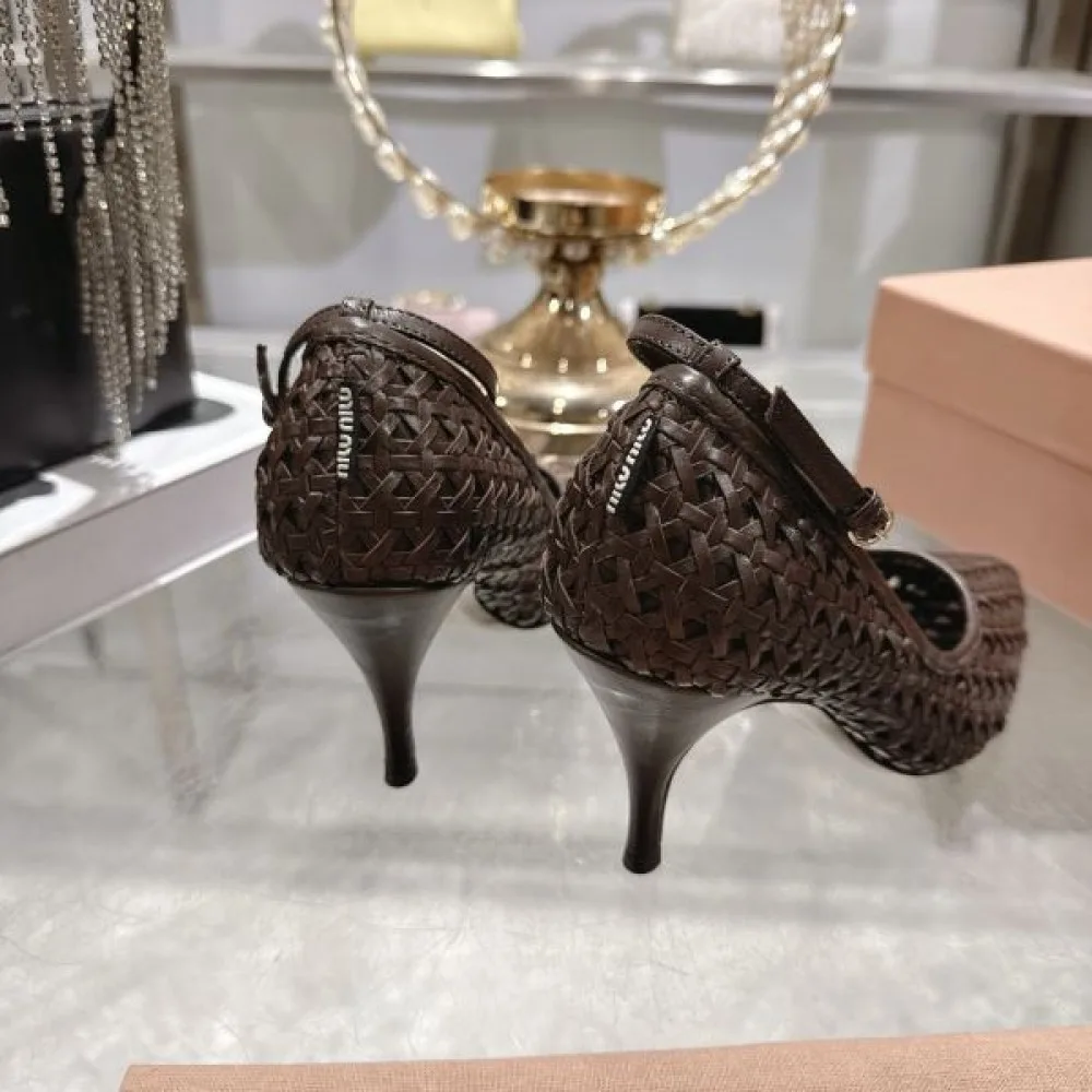 2026新作 サンダル MIU MIU ミュウミュウ 今季最注目 トレンド最前線 商品画像 8