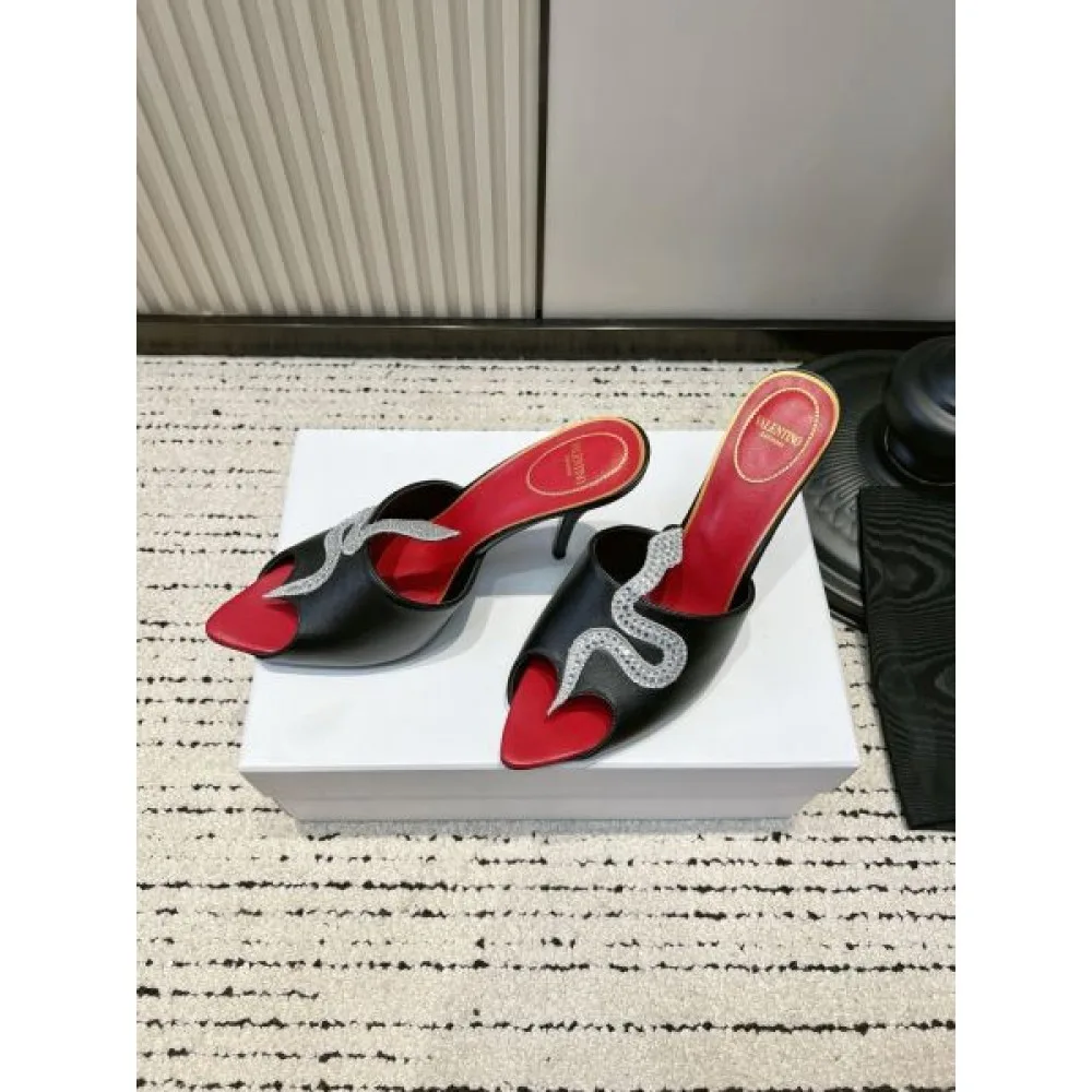 2026春夏新作 VALENTINO ヴァレンティノ サンダル・ミュール 限定コレクションモデル 商品画像 3