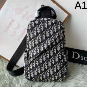 DIOR ディオール ボディバッグ 2026新作 カジュアルに映える万能モデル 商品画像 1