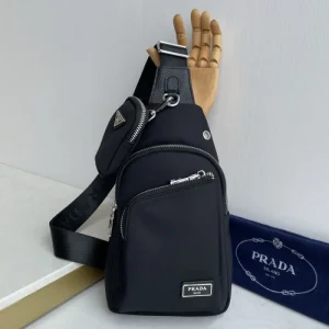 PRADA プラダ ボディバッグ 2026新作 高級感ある人気デザイン 商品画像 1