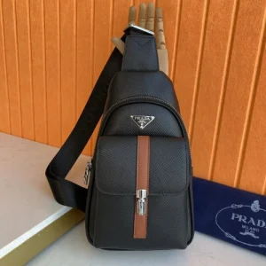PRADA プラダ ボディバッグ 2026新作 大人の魅力を引き出す一品 商品画像 1