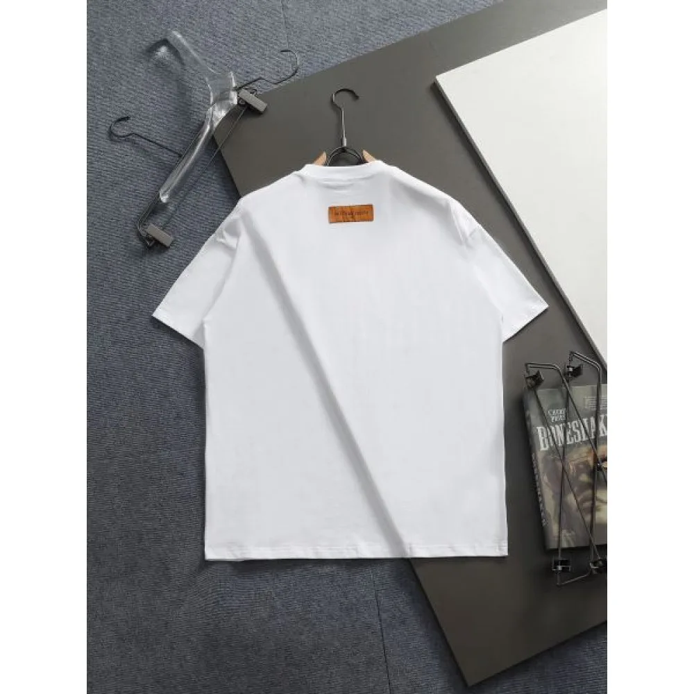 2026新品 半袖Tシャツ LOUIS VUITTON ルイヴィトン 販売店舗限定モデル、希少アイテム 商品画像 3