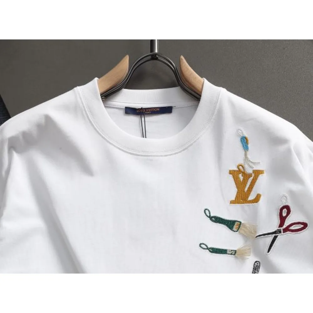 2026新品 半袖Tシャツ LOUIS VUITTON ルイヴィトン 販売店舗限定モデル、希少アイテム 商品画像 4