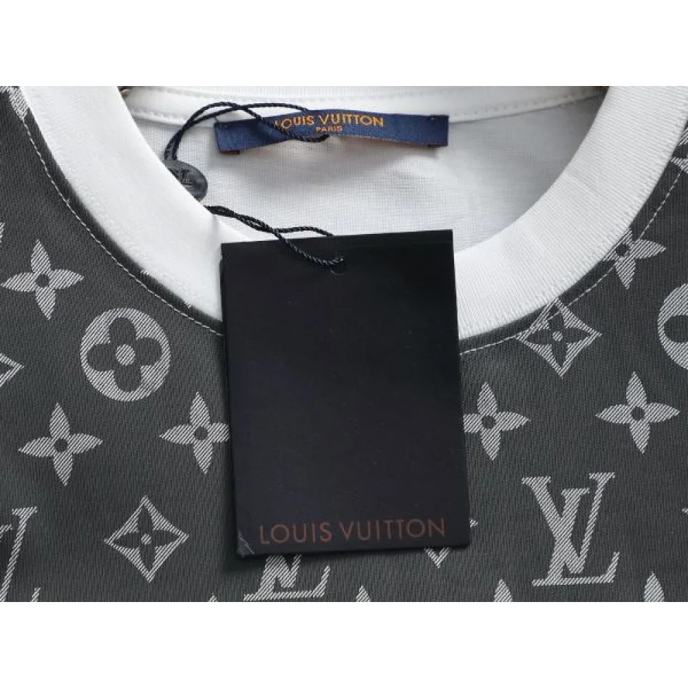 2026新品 半袖Tシャツ LOUIS VUITTON ルイヴィトン カジュアルで魅力的なデザイン 商品画像 9