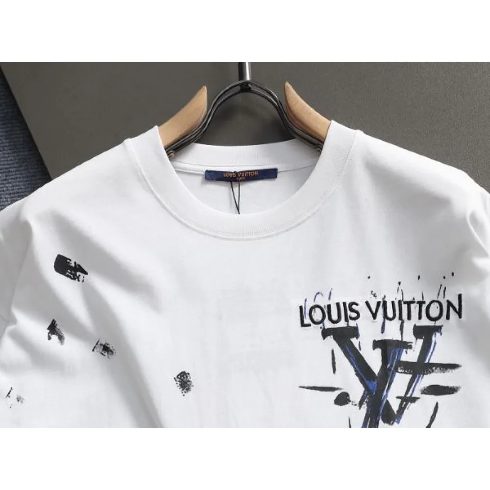 2026新品 半袖Tシャツ LOUIS VUITTON ルイヴィトン 新作限定、大人のエレガントスタイル 商品画像 4