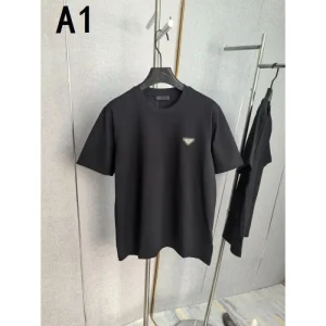 2026春夏新作 PRADA プラダ 今夏必見!新春セールアイテムでおしゃれを先取り 商品画像 1