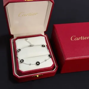 2026新品 ブレスレット CARTIER カルティエ 個性的な印象に仕上がるデザイン 商品画像 1