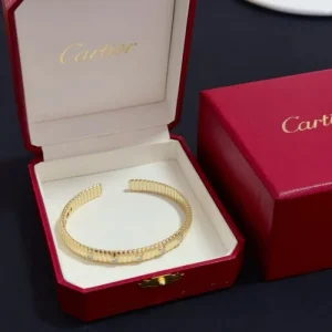 2026新品 ブレスレット CARTIER カルティエ すっきり美しいシルエット 商品画像 1