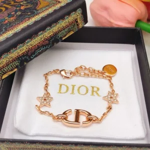 2026新品 ブレスレット DIOR ディオール 今年らしく魅力を引き立てる新作 商品画像 1