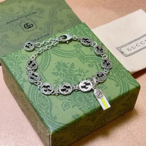 2026新品 ブレスレット GUCCI グッチ 自分らしいスタイリングを演出 商品画像 1