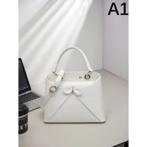 2026新品 トートバッグ DIOR ディオール 気品溢れる ハイエンドスタイル 商品画像 1