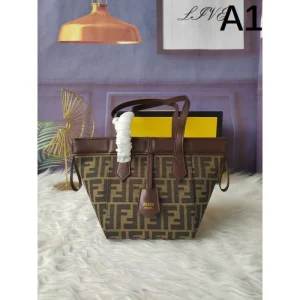 2026新品 トートバッグ FENDI フェンディ 洗練モダン 個性派ラグジュアリー 商品画像 1
