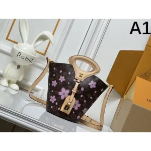 LOUIS VUITTON ルイヴィトン トートバッグ 2026新作 洗練されたラグジュアリーブランド 商品画像 1